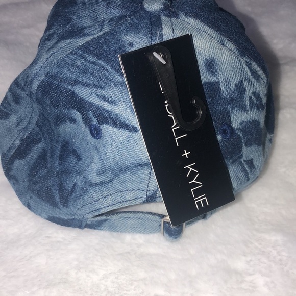 NWT Kendall & Kylie Hat Denim Washed Look with adjustable strap in back - Picture 3 of 6